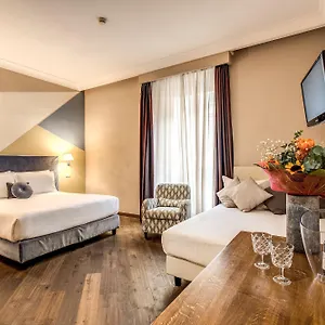 https://galatea.it-romehotels.com